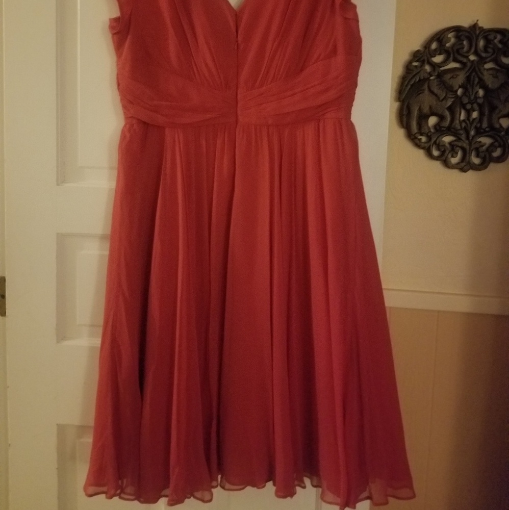 Semi formal cocktail dtess - Picture 2 of 5